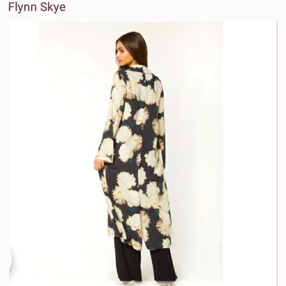 Flynn Skye Athena Fresh as a Daisy Duster Coat - Picture 3 of 13